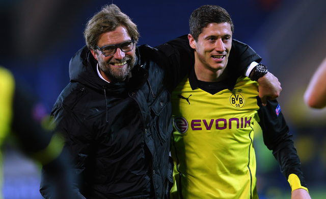 他在攻防两 他在攻防两