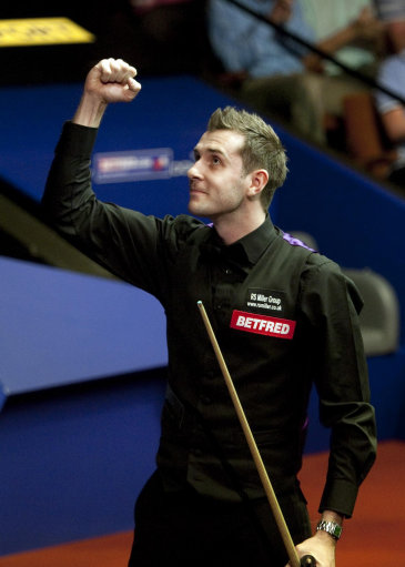 通过社交媒 通过社交媒