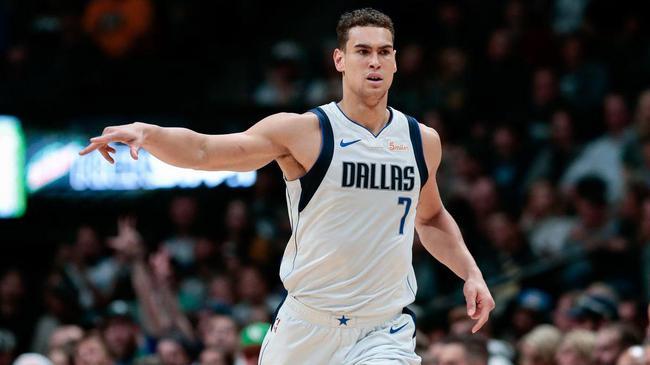 泰山官方：王彤右肩锁关节脱位，预计恢复期约为6周.