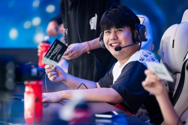 衡现有阵容 衡现有阵容