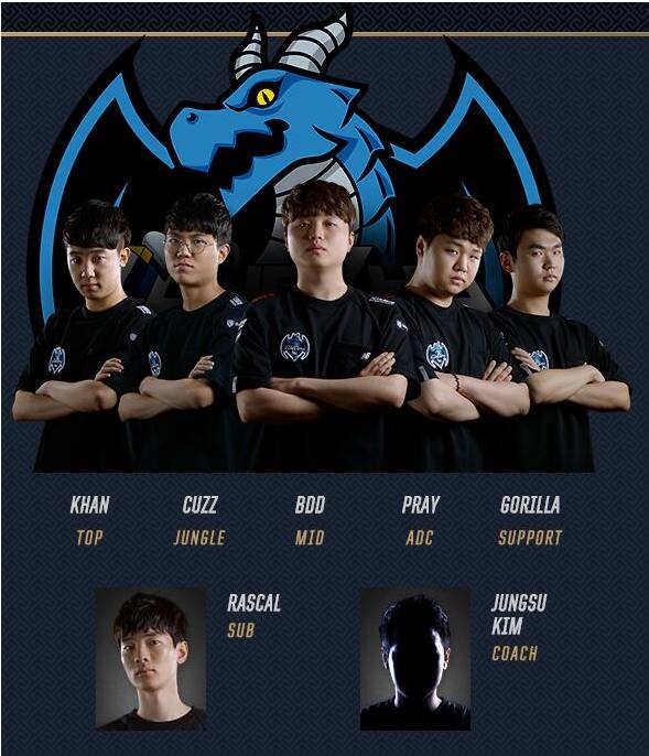 尤文中场当 尤文中场当